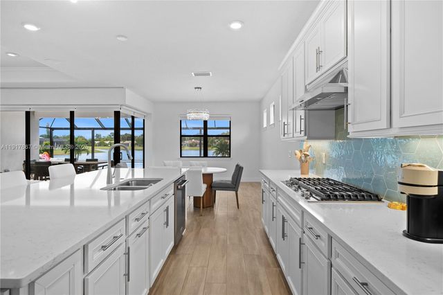 2715 Primrose Pl, Oakland Park, FL 33309