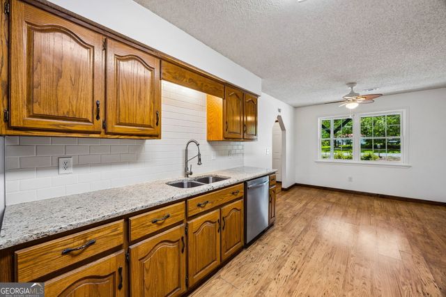 94 Holtz Road, Kingsland, GA 31548
