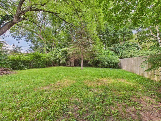 4338 Thrush Drive, Indianapolis, IN 46222