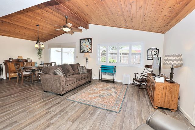 1626 Sierra Gardens Dr, Roseville, CA 95661