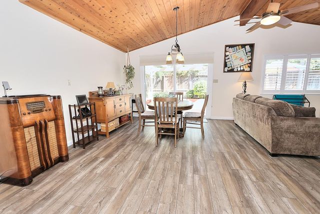 1626 Sierra Gardens Dr, Roseville, CA 95661