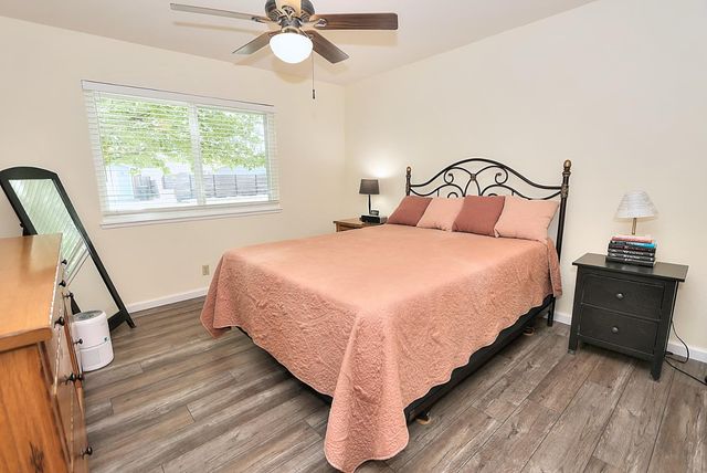 1626 Sierra Gardens Dr, Roseville, CA 95661