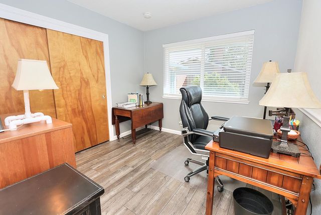 1626 Sierra Gardens Dr, Roseville, CA 95661