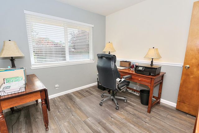 1626 Sierra Gardens Dr, Roseville, CA 95661