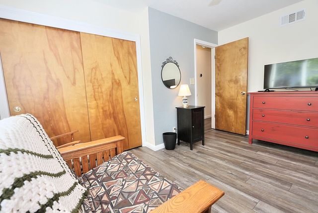 1626 Sierra Gardens Dr, Roseville, CA 95661