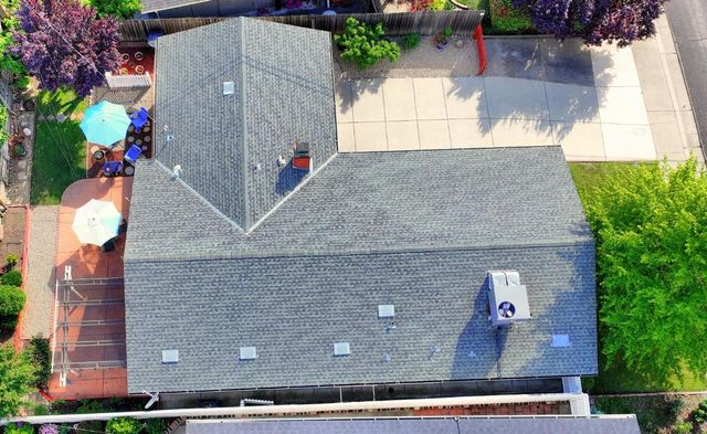 1626 Sierra Gardens Dr, Roseville, CA 95661