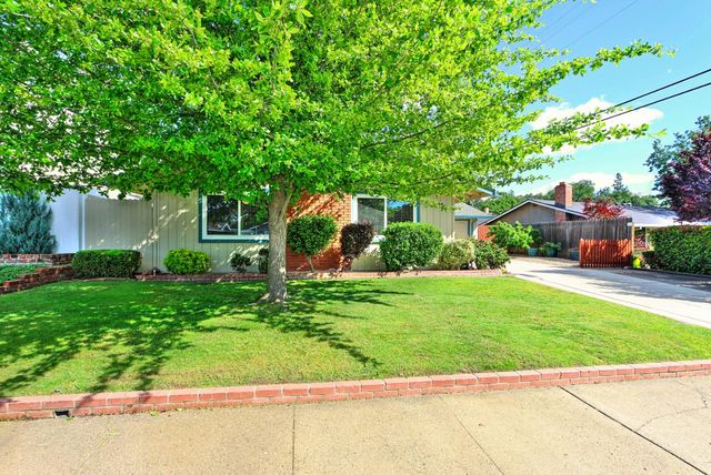 1626 Sierra Gardens Dr, Roseville, CA 95661
