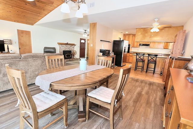 1626 Sierra Gardens Dr, Roseville, CA 95661