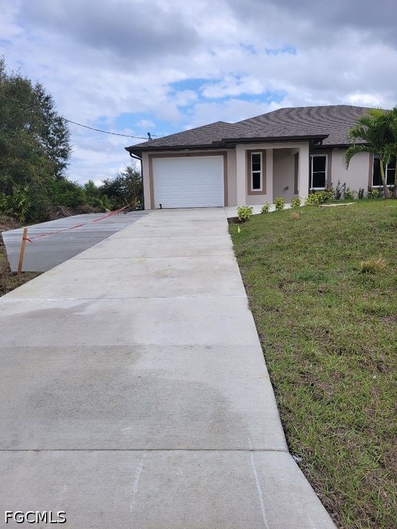 113 Hightower AVE S, Lehigh Acres, FL 33973