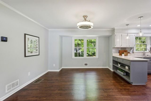 688 Huntington Place SE, Marietta, GA 30067