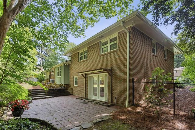 688 Huntington Place SE, Marietta, GA 30067