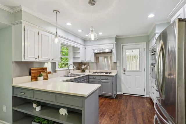 688 Huntington Place SE, Marietta, GA 30067