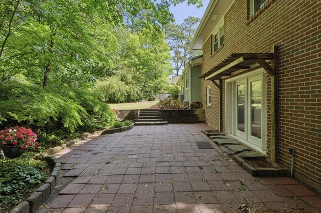 688 Huntington Place SE, Marietta, GA 30067