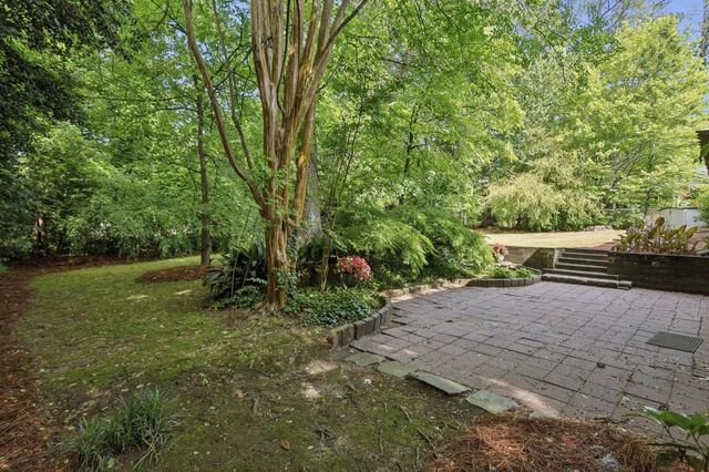 688 Huntington Place SE, Marietta, GA 30067