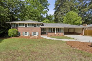 688 Huntington Place SE, Marietta, GA 30067
