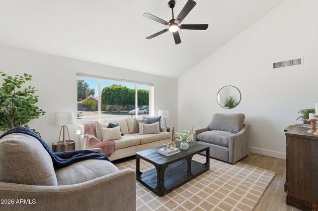 3205 N WOODBURNE Drive, Chandler, AZ 85224