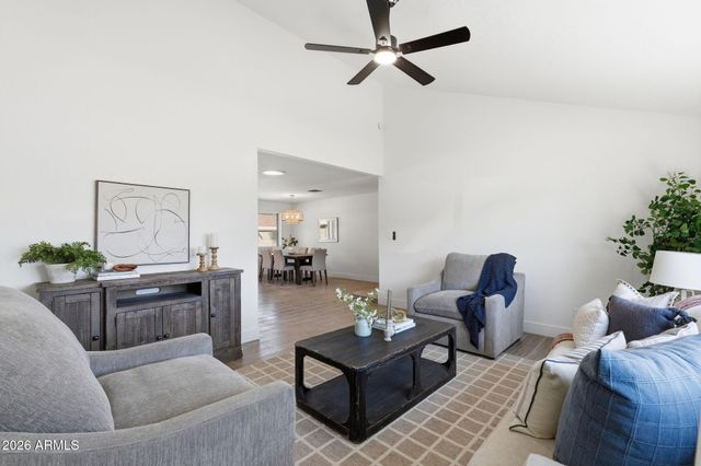3205 N WOODBURNE Drive, Chandler, AZ 85224