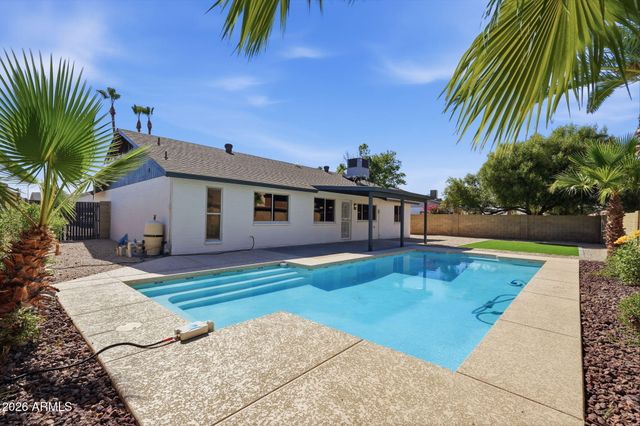 3205 N WOODBURNE Drive, Chandler, AZ 85224