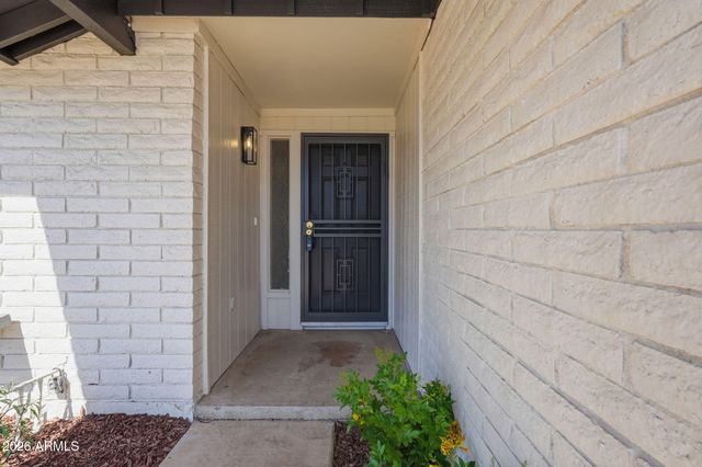3205 N WOODBURNE Drive, Chandler, AZ 85224