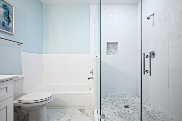 1985 Avenue I, Crystal Beach, TX 77650