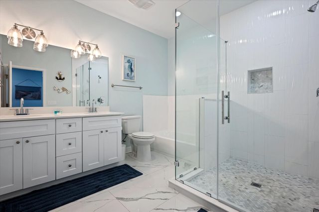 1985 Avenue I, Crystal Beach, TX 77650