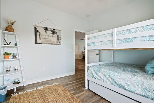 1985 Avenue I, Crystal Beach, TX 77650