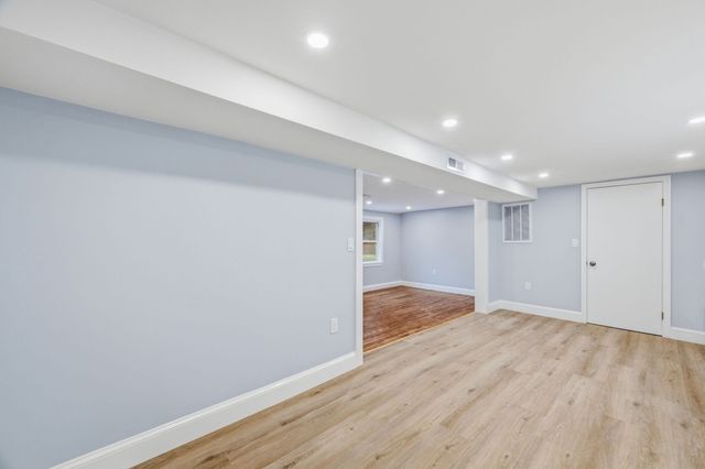 116 Washington St 116, Melrose, MA 02176