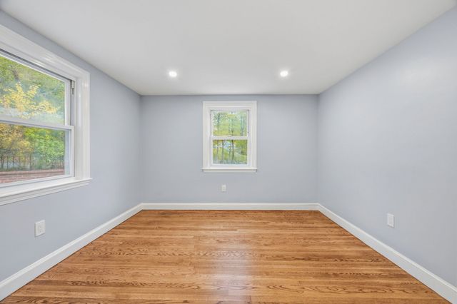 116 Washington St 116, Melrose, MA 02176