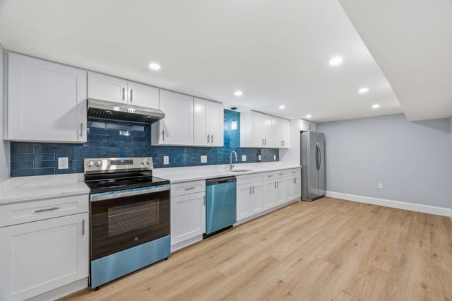 116 Washington St 116, Melrose, MA 02176
