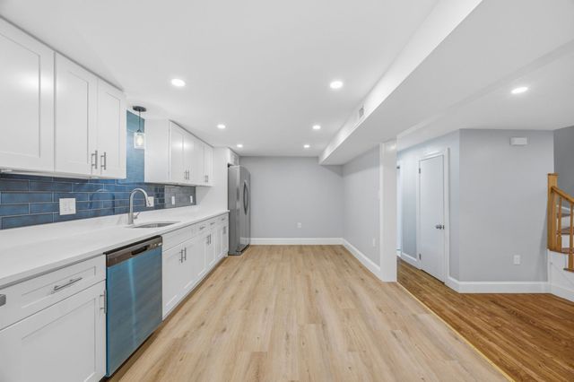 116 Washington St 116, Melrose, MA 02176