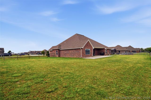 3995 E 130th Place N, Skiatook, OK 74070