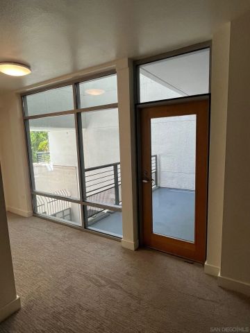 425 W Beech St 204, San Diego, CA 92101