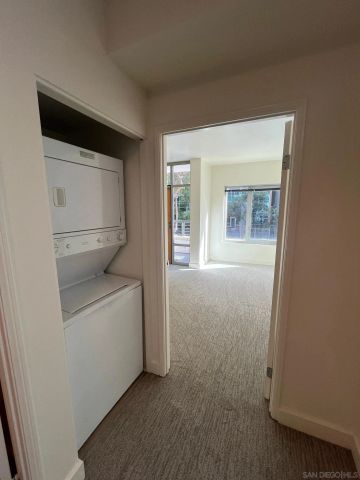 425 W Beech St 204, San Diego, CA 92101
