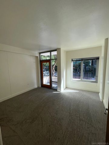 425 W Beech St 204, San Diego, CA 92101