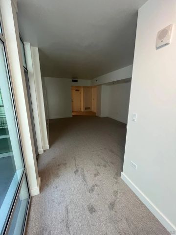 425 W Beech St 204, San Diego, CA 92101