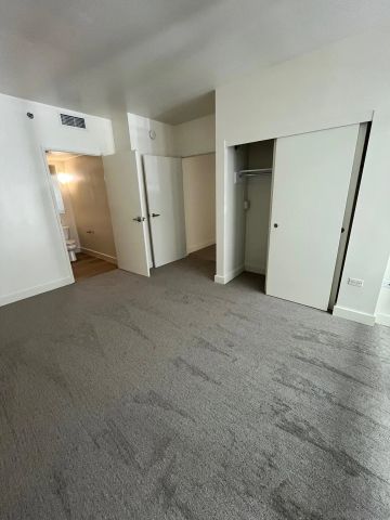 425 W Beech St 204, San Diego, CA 92101