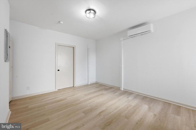 907 BELMONT AVE, Philadelphia, PA 19104