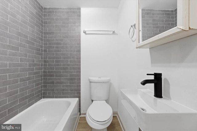 907 BELMONT AVE, Philadelphia, PA 19104