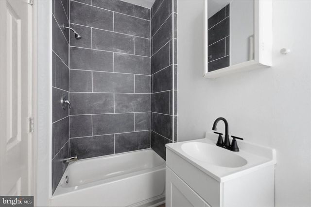 907 BELMONT AVE, Philadelphia, PA 19104