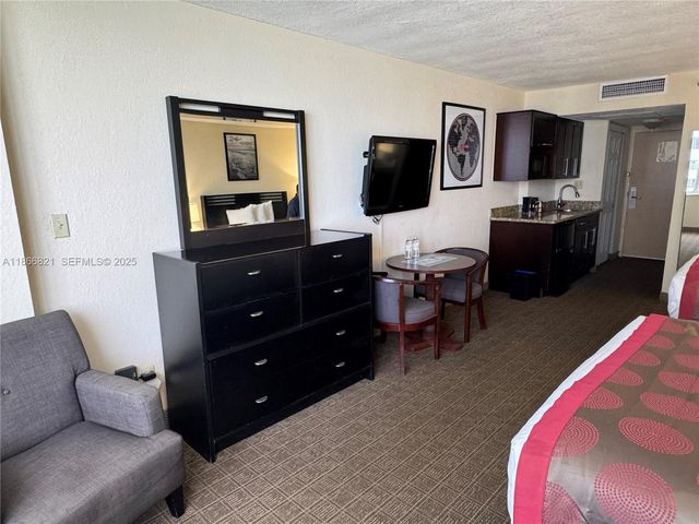 19201 Collins Avenue 1108, Sunny Isles Beach, FL 33160