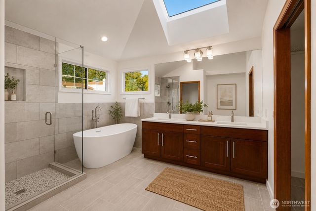 9701 S 203rd Street, Kent, WA 98031