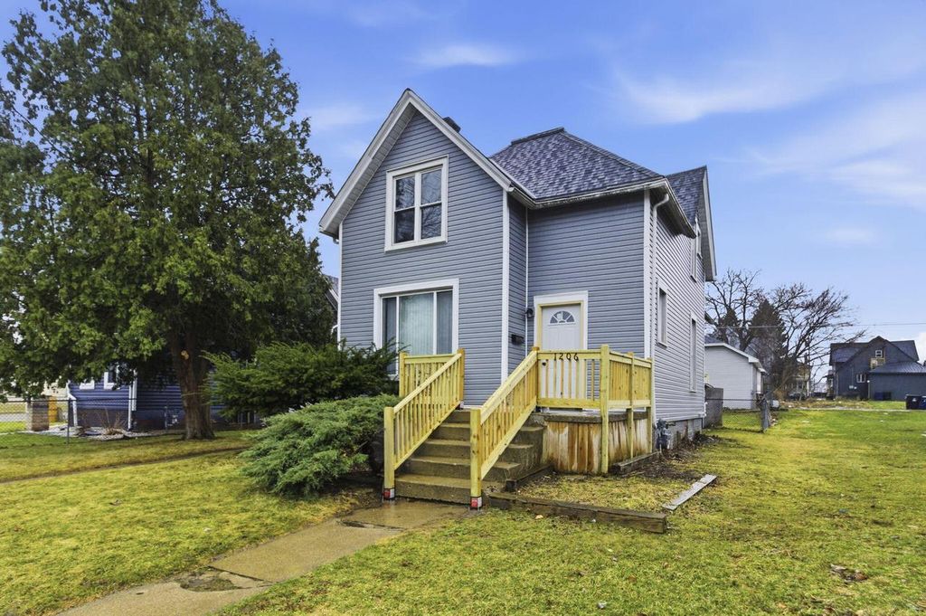 1206 Carlisle AVENUE, Racine, WI 53404