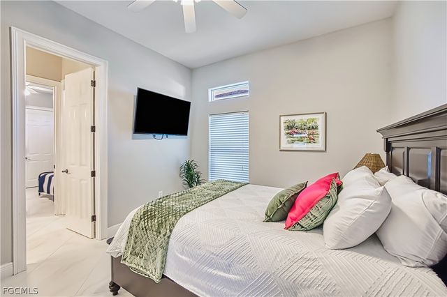 623 SW 56th ST, Cape Coral, FL 33914