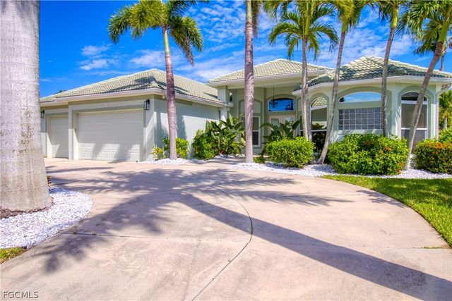 623 SW 56th ST, Cape Coral, FL 33914