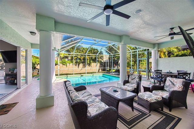 623 SW 56th ST, Cape Coral, FL 33914