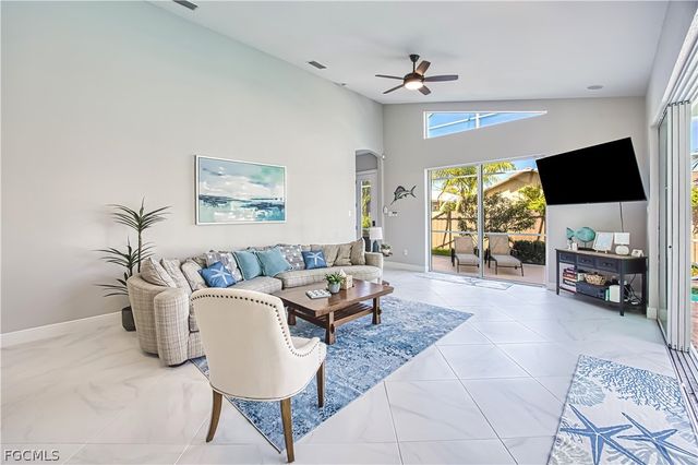 623 SW 56th ST, Cape Coral, FL 33914