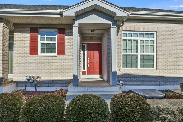 895 Eineke Boulevard, Algonquin, IL 60102