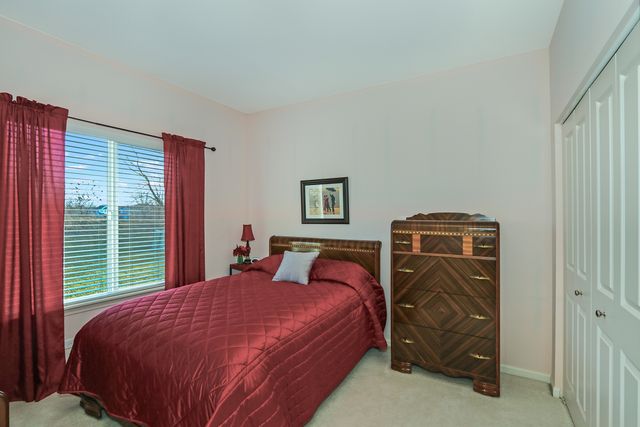 895 Eineke Boulevard, Algonquin, IL 60102