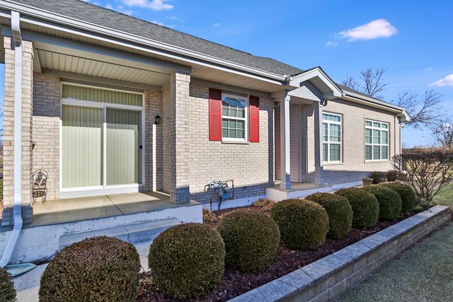 895 Eineke Boulevard, Algonquin, IL 60102