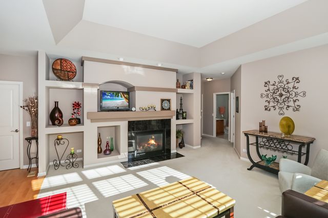 895 Eineke Boulevard, Algonquin, IL 60102